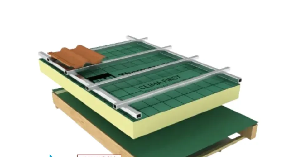 Corte del sistema Tectum First: barrera de vapor, panel Clima First, ripas y teja